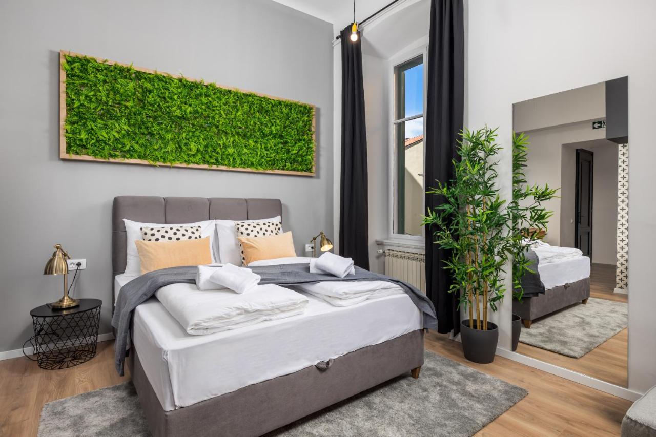 Apartments & Rooms One World Rijeka Extérieur photo