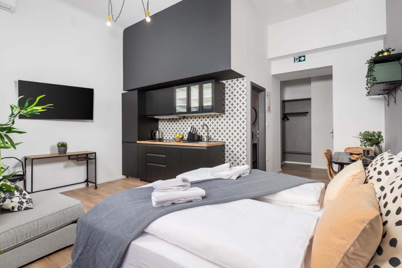 Apartments & Rooms One World Rijeka Extérieur photo