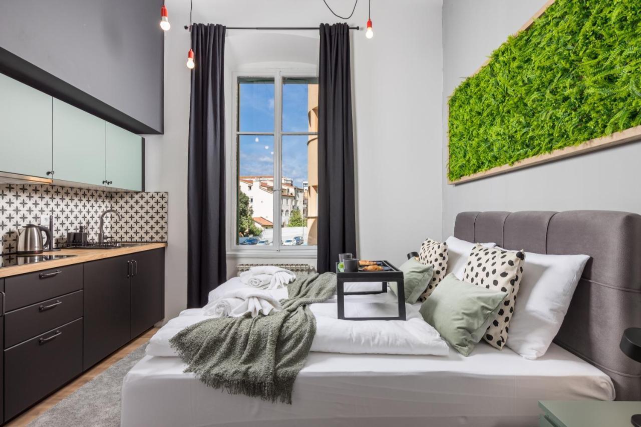 Apartments & Rooms One World Rijeka Extérieur photo