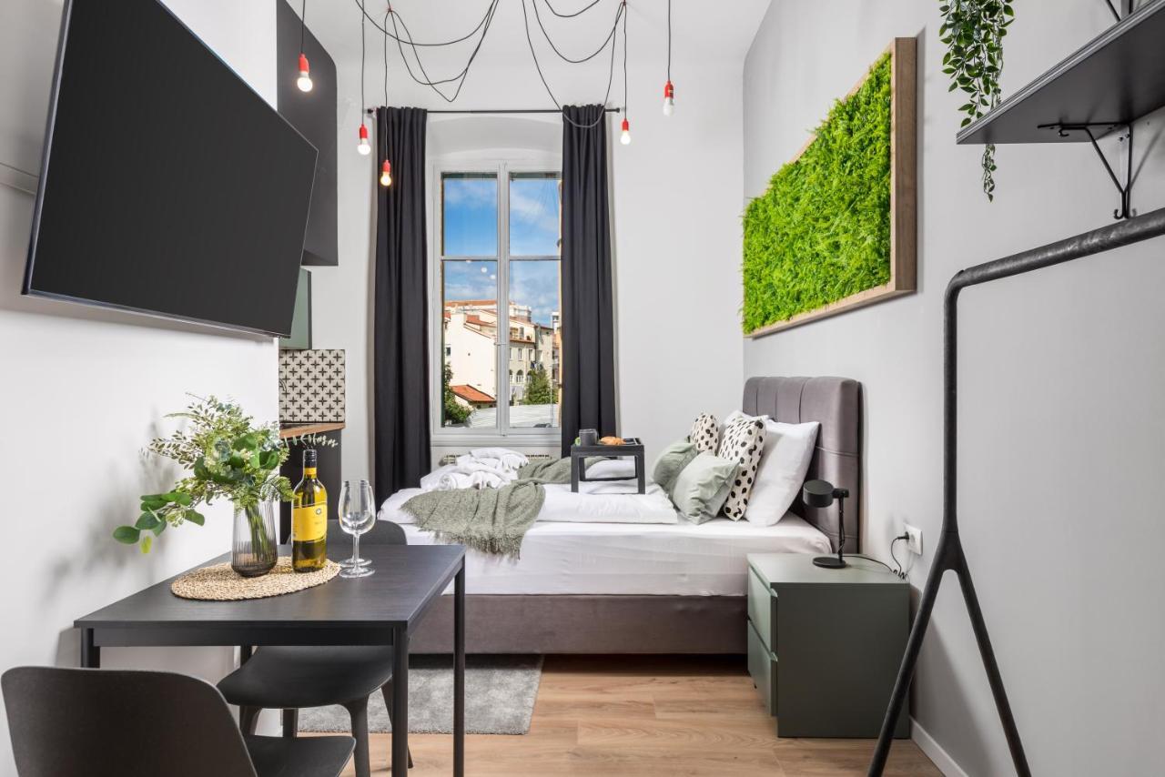 Apartments & Rooms One World Rijeka Extérieur photo