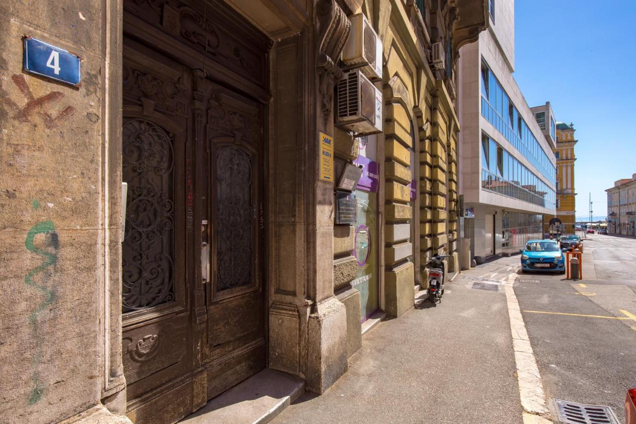 Apartments & Rooms One World Rijeka Extérieur photo