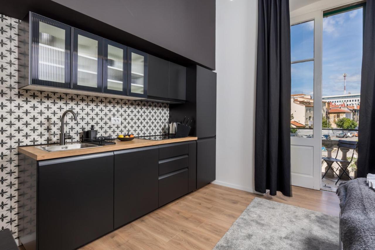 Apartments & Rooms One World Rijeka Extérieur photo